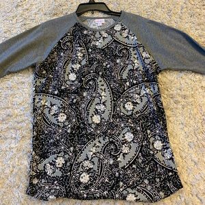LuLaRoe Randy long-sleeved baseball tee